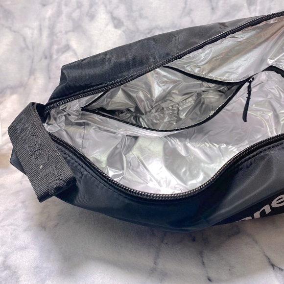 Paco Rabanne Phantom Travel Kit Gift Set - 2pc Reversible Pouch with Key Chain - Picture 5 of 12